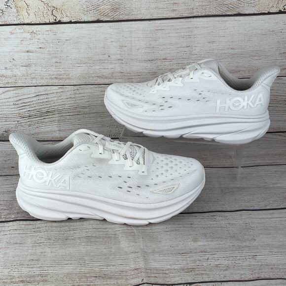 Hoka One Clifton 9 Womens Sz 11B Running Shoes Triple White - TRIED ON ONLY! - Picture 1 of 9